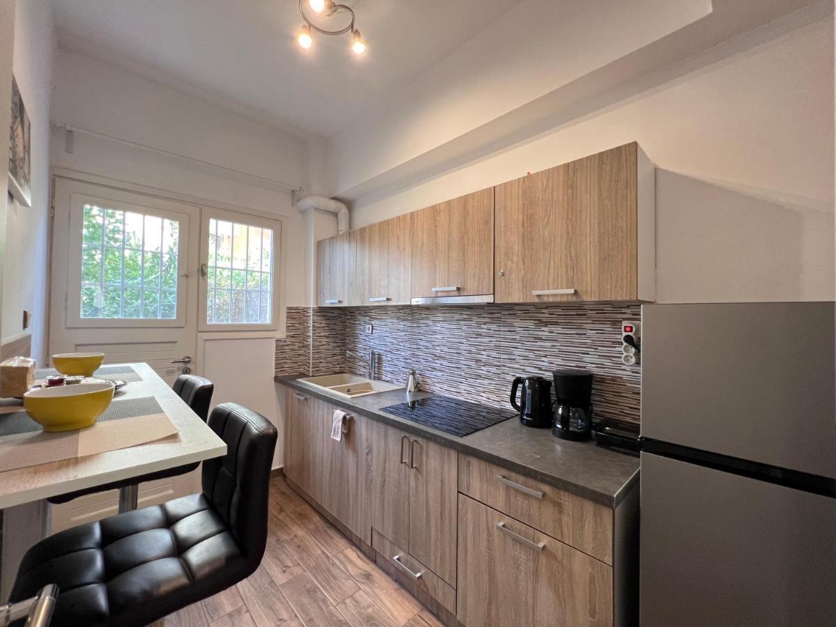 Modern & Cozy 51Sqm Apt In Thisseio Athena Bagian luar foto